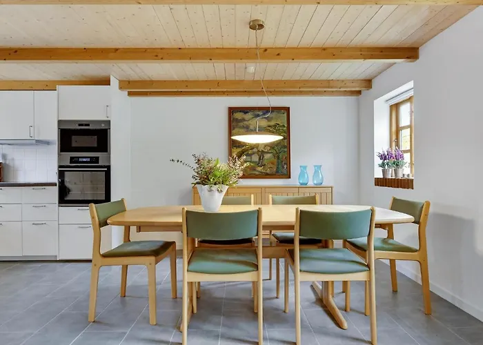 Апартаменты In With Wifi Обенро