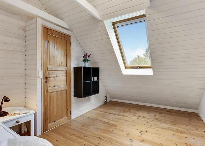 Апартаменты In With Wifi Обенро